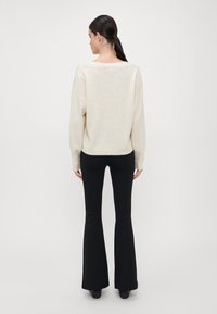 Vero Moda Tall VMJUPITER  mleczny