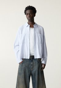PULL&BEAR - CREASED-EFFECT CHECK - Hemd - light blue Thumbnail-Bild 1