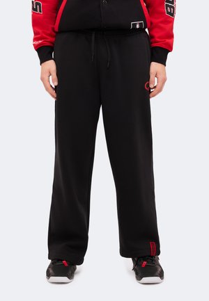 Reebok, AI RELAXED OPEN HEM PANTS - Долнище на анцуг - black
