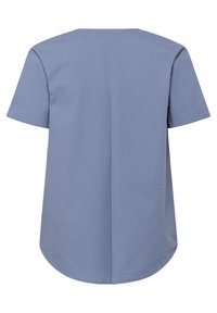 Maglietta a maniche corte, con scollo tondo, in cotone azzurro. Presenta una linea dritta con orlo arrotondato e una cucitura centrale sul retro.