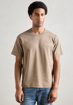 SHORT SLEEVE - Basic póló - pavestone