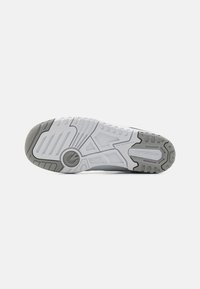 New Balance 550 UNISEX - Sneaker low - grey/white/anthracite