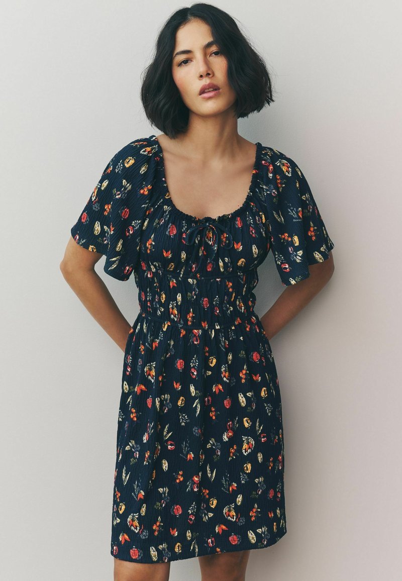 Next REGULAR FIT - SHORT SLEEVE - Džersio suknelė - black vegetable print