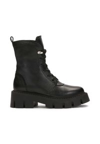 Ghete negre, cu șireturi, la gleznă, din piele texturată, având o talpă chunky cu decupaje și un mâner la spate.