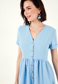 LELA REGULAR FIT - Abito a camicia - light blue