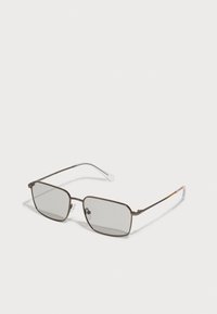 Unselected, matte gunmetal