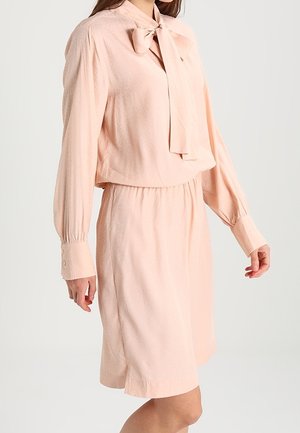 Robe de jour - light pink