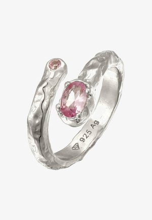 Bague en argent avec un design texturé et sinueux, ornée d'une pierre gemme rose ovale ainsi que d'une petite pierre accent ronde rose. Marquée 925 Ag à l'intérieur.