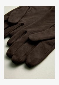 Unselected, chocolate brown