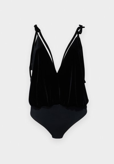 Sort fløjl éntøjssvømmedragt med dyb V-udskæring, justerbare snore ved skuldrene og en tætsiddende bund. Glat tekstur og elegant design.