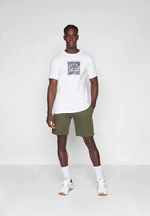 ESSENTIAL SWEATSHORTS - Sports shorts - deep depths3