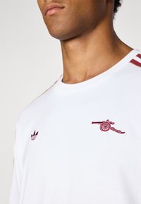 adidas Originals ARSENAL FC ICON TEE - Article de supporter d'équipe de club - white