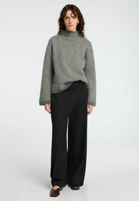 Selected Femme FISCHGRÄT - Džemperis - medium grey melange