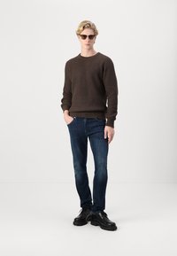 Jack & Jones JJJONES CREW NECK - Strickpullover - mulch
