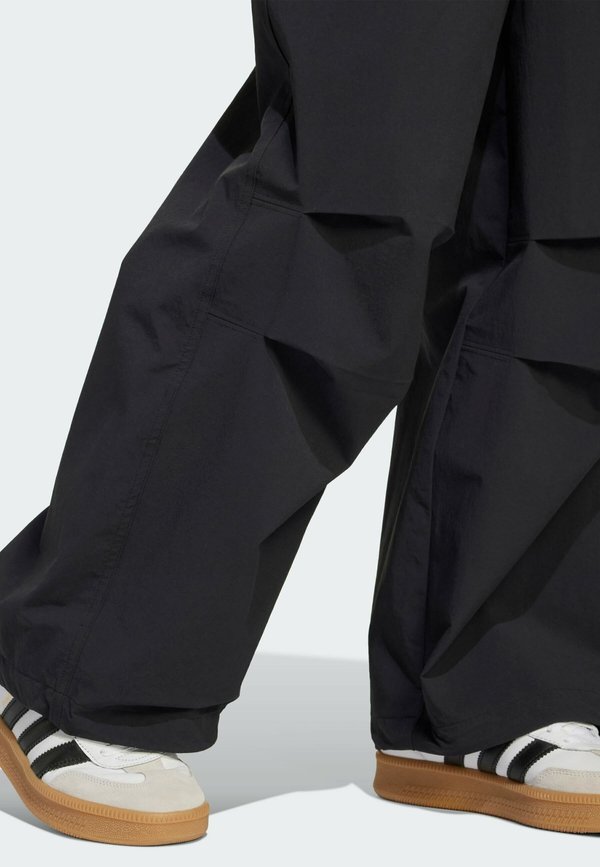 PREMIUM ESSENTIALS UTILITY WIDE PARACHUTE - Trousers4