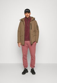 Jack Wolfskin KOENIGSBAU - Parka - chestnut