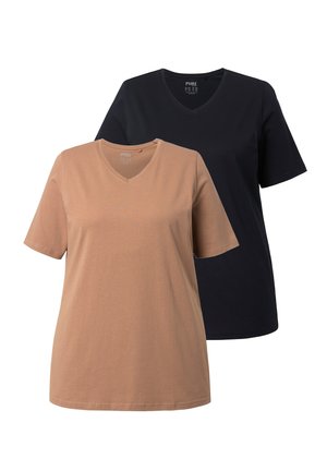 To ensfarvede kortærmede V-hals T-shirts i beige og sort vist på en ensfarvet hvid baggrund.