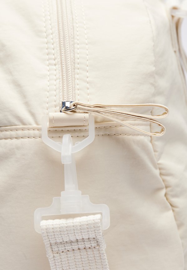 BOW - Weekend bag - beige4