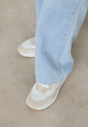 SKYLAR RUNN METH - Trainers - open white