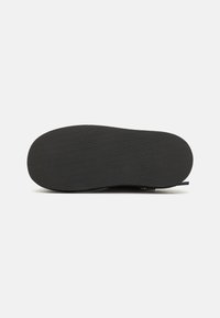Toga Ciabattine - black