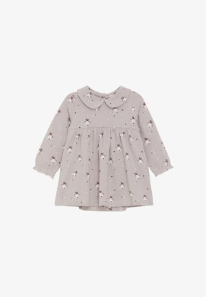 Robe gris clair avec un col arrondi, des manches longues et une taille froncée. Elle présente un motif de petites cloches et de nœuds, avec des poignets élastiques.