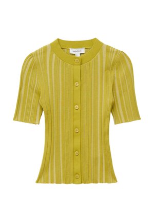 Cardigan vert côtelé à manches courtes avec rayures verticales, encolure ronde et six boutons sur le devant au centre.