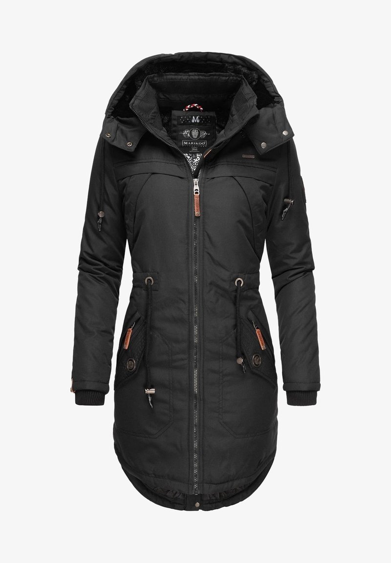 Manteau d'hiver long noir avec capuche, fermeture éclair à l'avant, cordons à la taille, poches zippées et boutonnées, et poignets côtelés.