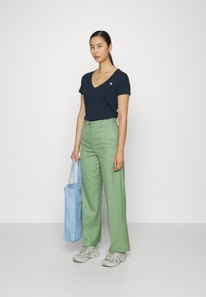 WHOLESALE 5 PACK - T-shirt basic - white/hot chocolate/pink/seagrass/navy