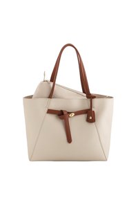 Beige læder tote taske med brune læderhåndtag og stropdetaljer. Guldhardware og en aftagelig indvendig pung for ekstra opbevaring.