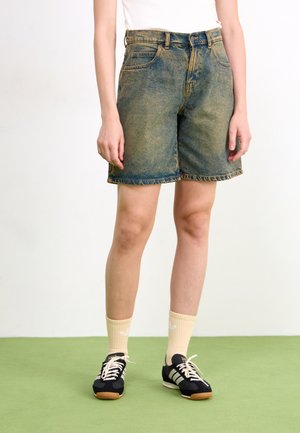 HERNDON  - Jeans Shorts - yellow fade indigo
