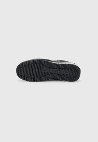 Calvin Klein Jeans TOOTHY RUNNER - Trainers - black/bright white