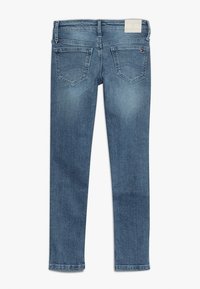 Tommy Hilfiger NORA SKINNY - Vaqueros pitillo - pinch light blue