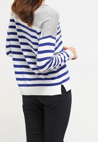 Zalando Essentials Sweter