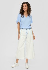 s.Oliver MIT V-AUSSCHNITT - Bluse - himmelblau
