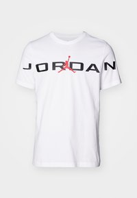 AIR STRETCH CREW - Trükipildiga T-särk - white/black/gym red