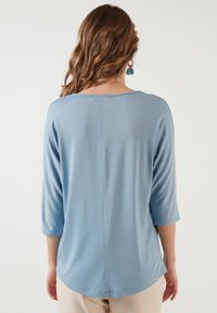 LELA CREW NECK  - Långärmad tröja - baby blue