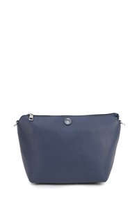 Navyblauwe leren tas met een gestructureerd oppervlak, afgeronde vorm, bovenste ritssluiting en een zilveren accentknop aan de voorkant.