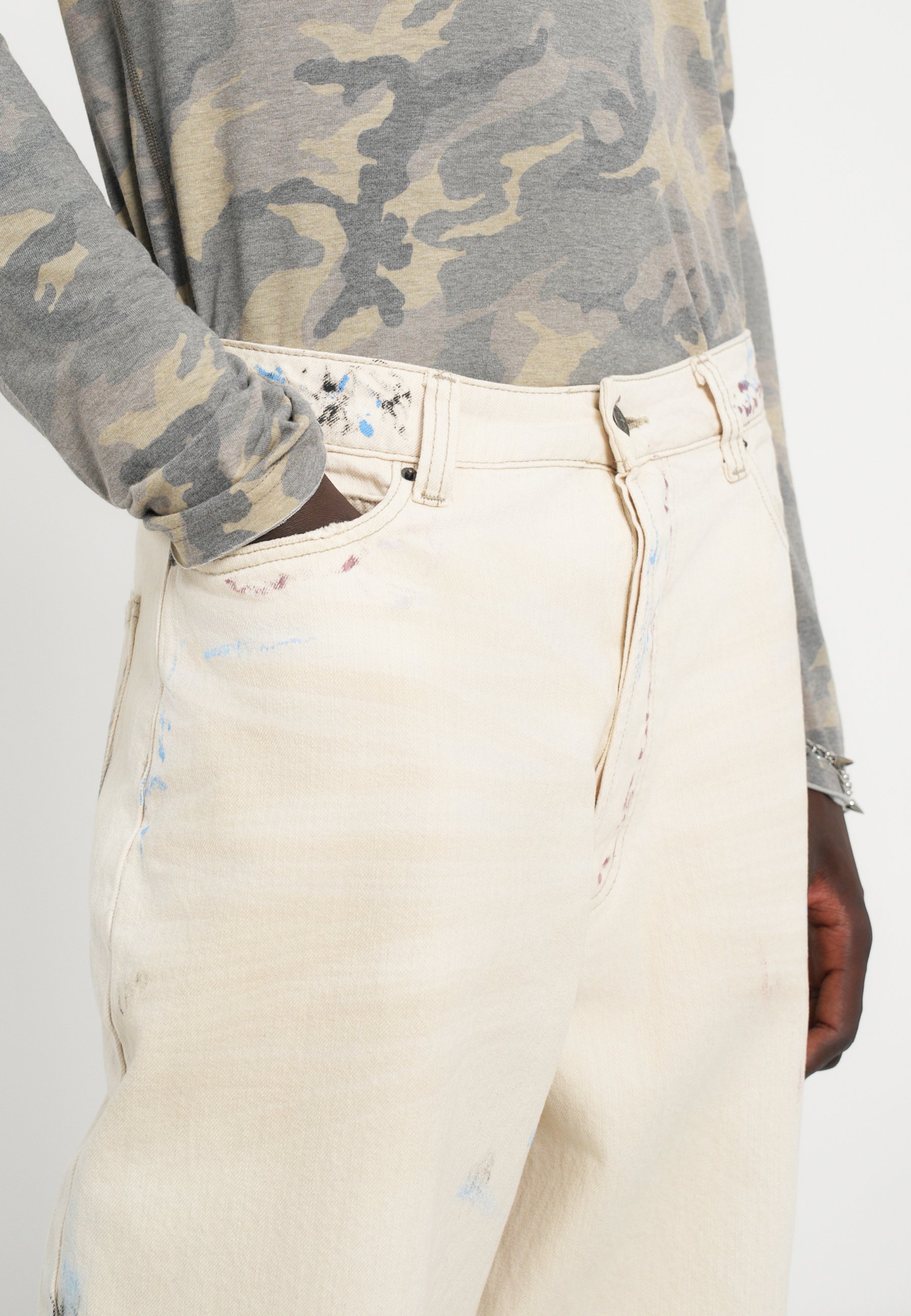 Jaded London PAINT COLOSSUS - Baggy Jeans - ecru/off-white