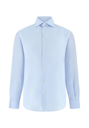 Chemise habillée à manches longues bleu clair avec fermeture boutonnée et col classique sur fond blanc.