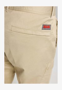 Geselecteerd, dry sand