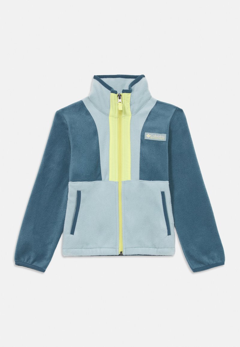 Zila un gaiši zila Fleece jaka ar dzeltenu rāvējslēdzēju, augstu apkakli, priekšējām kabatām un logotipu kreisajā krūtī.