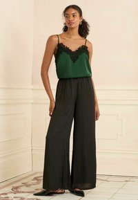 Love & Roses REGULAR FIT - Toppi - dark green