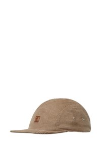 Karamellbrun kordmaterialskep med platt skärm, med kontrasterande sömmar och en fyrkantig läderlogotyp på framsidan. Ventilationsöglor finns.