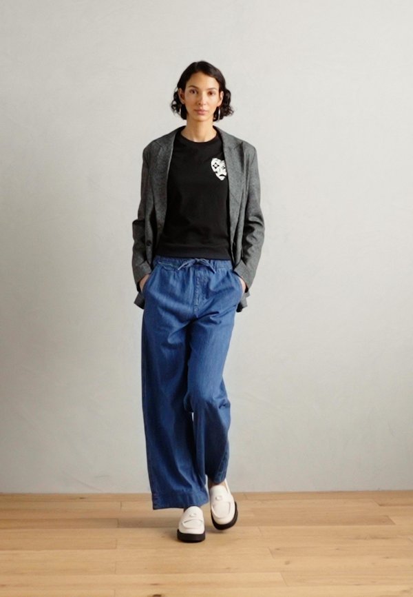 SPORTY WORKWEAR - Relaxed fit jeans - washed indigo3