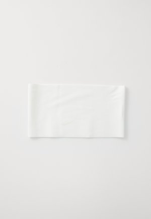 Valge elastne peaasi, mis on valmistatud pehmest kangast, sisaldab peent Nike logo. Sile tekstuur, ristkülikukujuline kuju ja nähtamatud mustrid või riistvara.