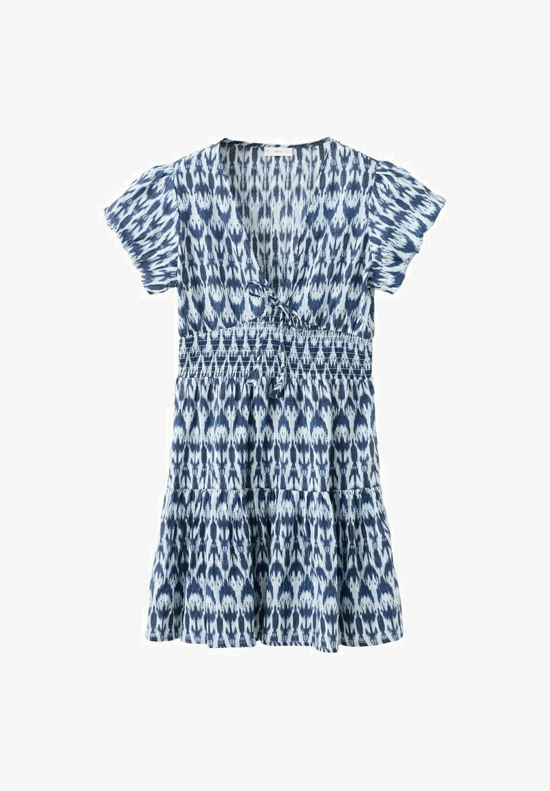 Blau-weiß gemustertes Kurzarmkleid mit V-Ausschnitt, geraffter Taille, Bindedetail vorne und gestuftem Rock.
