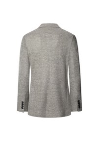 Blazer grigio testurizzato con design a un petto, revers a punta e polsini a tre bottoni. La vista posteriore mostra una vestibilità su misura.