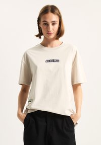 Vans UNPATCHED  - T-Shirt print - light grey