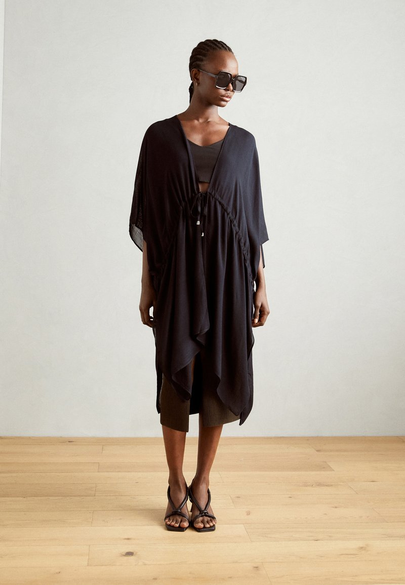 Anna Field Cape - black