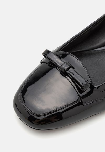 Stuart Weitzman TULLY LOAFER - Zapatos sin cordones - black